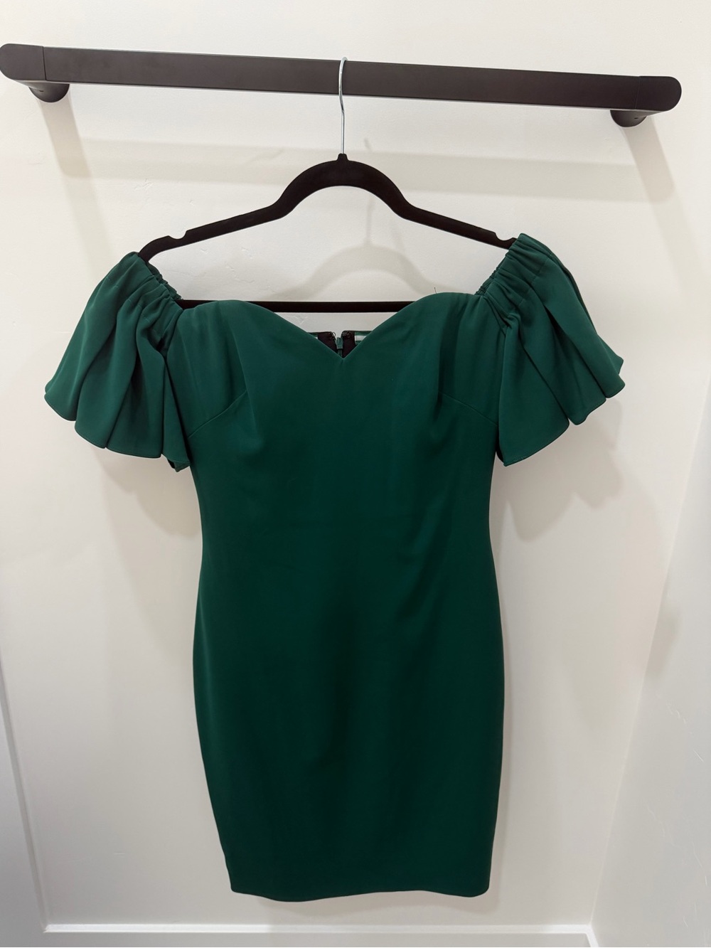 Badgley Mischka Emerald Green Off Shoulder Mini Dress Size 4